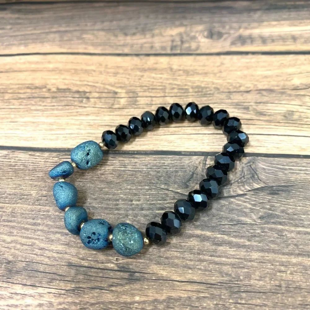 Lava Rock and Glass Bead Stretch Bracelet‎